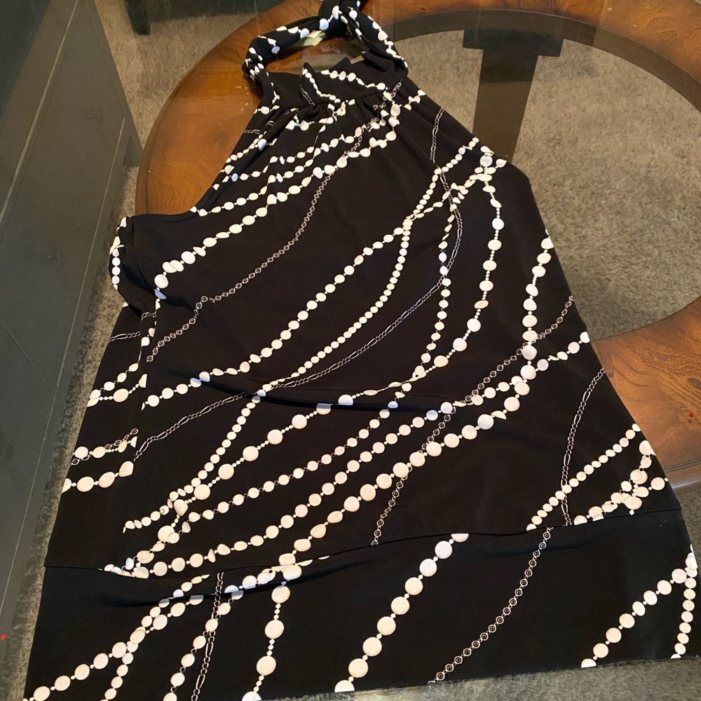 White House Black Market Women’s top